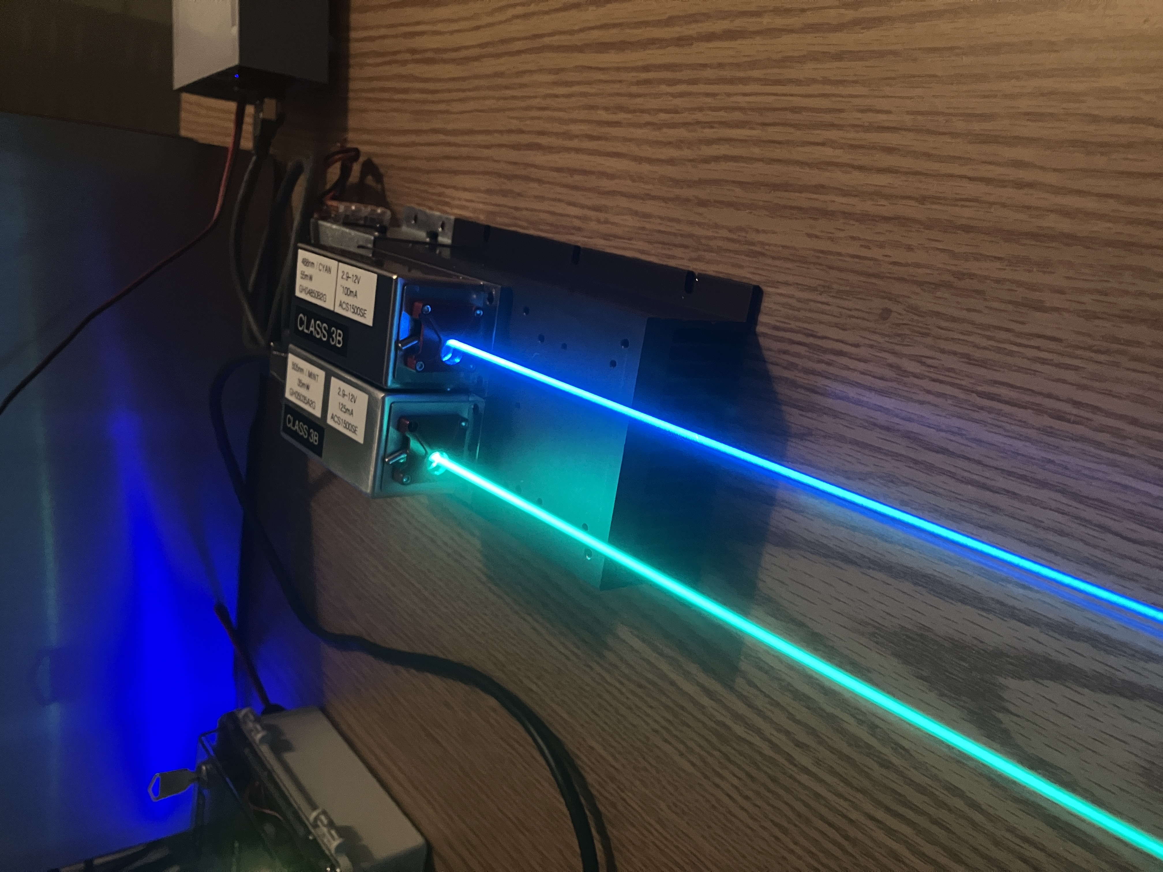 505nm and 488nm laser beam comparison
