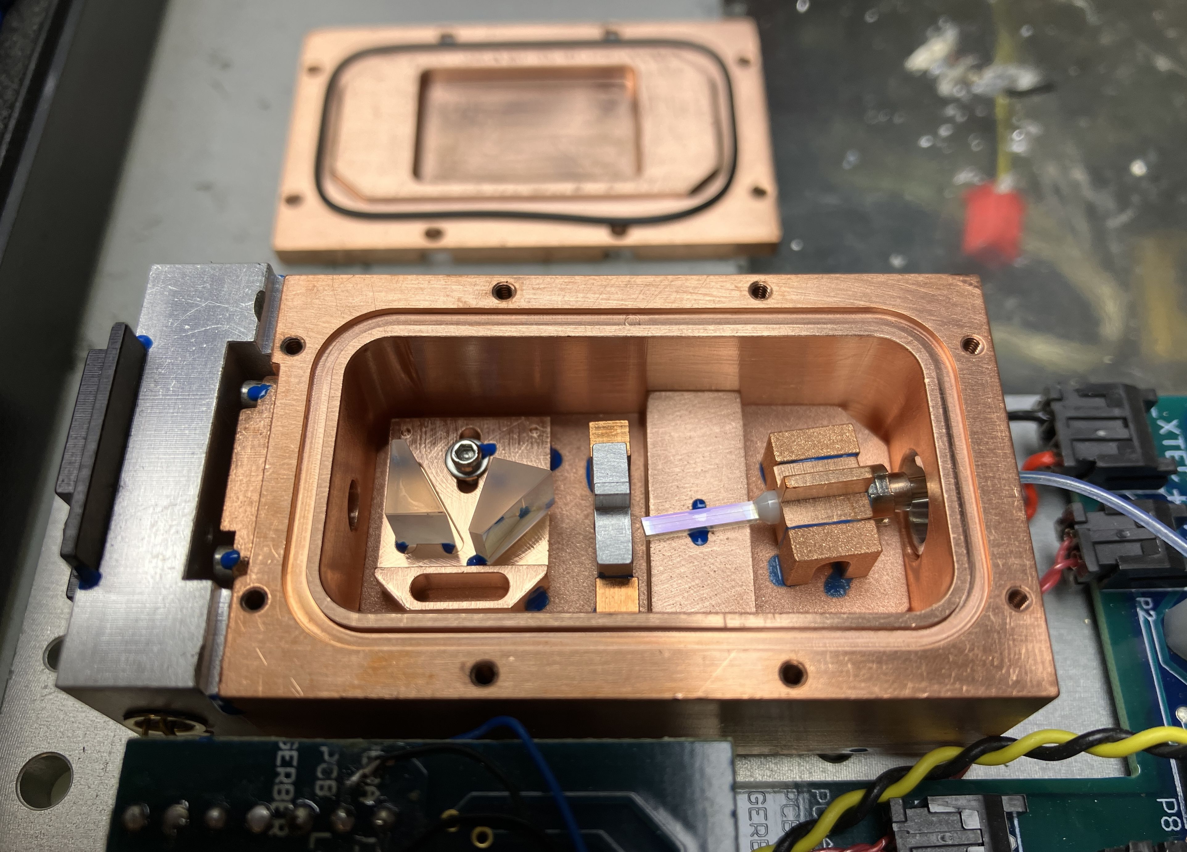 85-bgb resonator block inside view