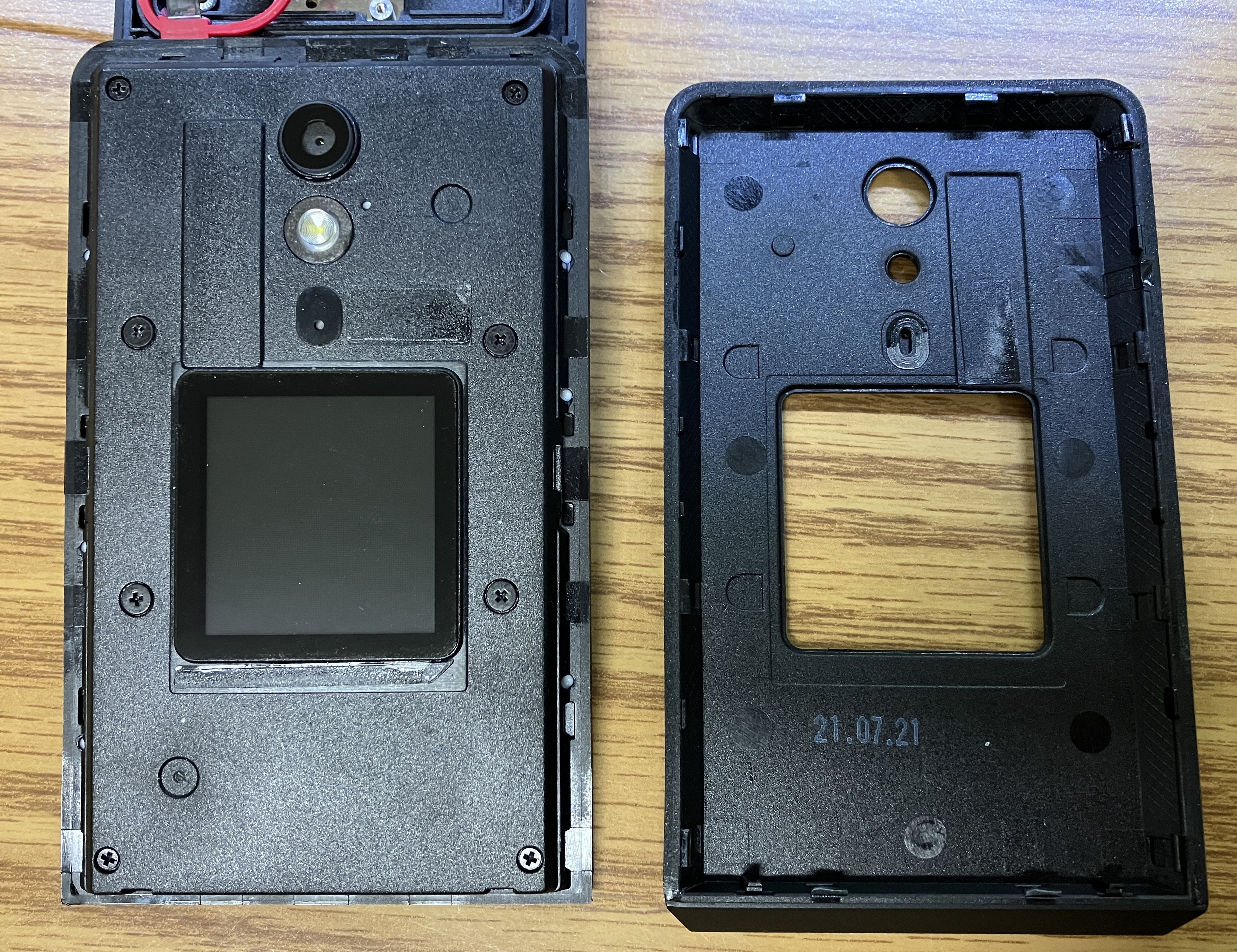 CAT S22 Flip motherboard front and back