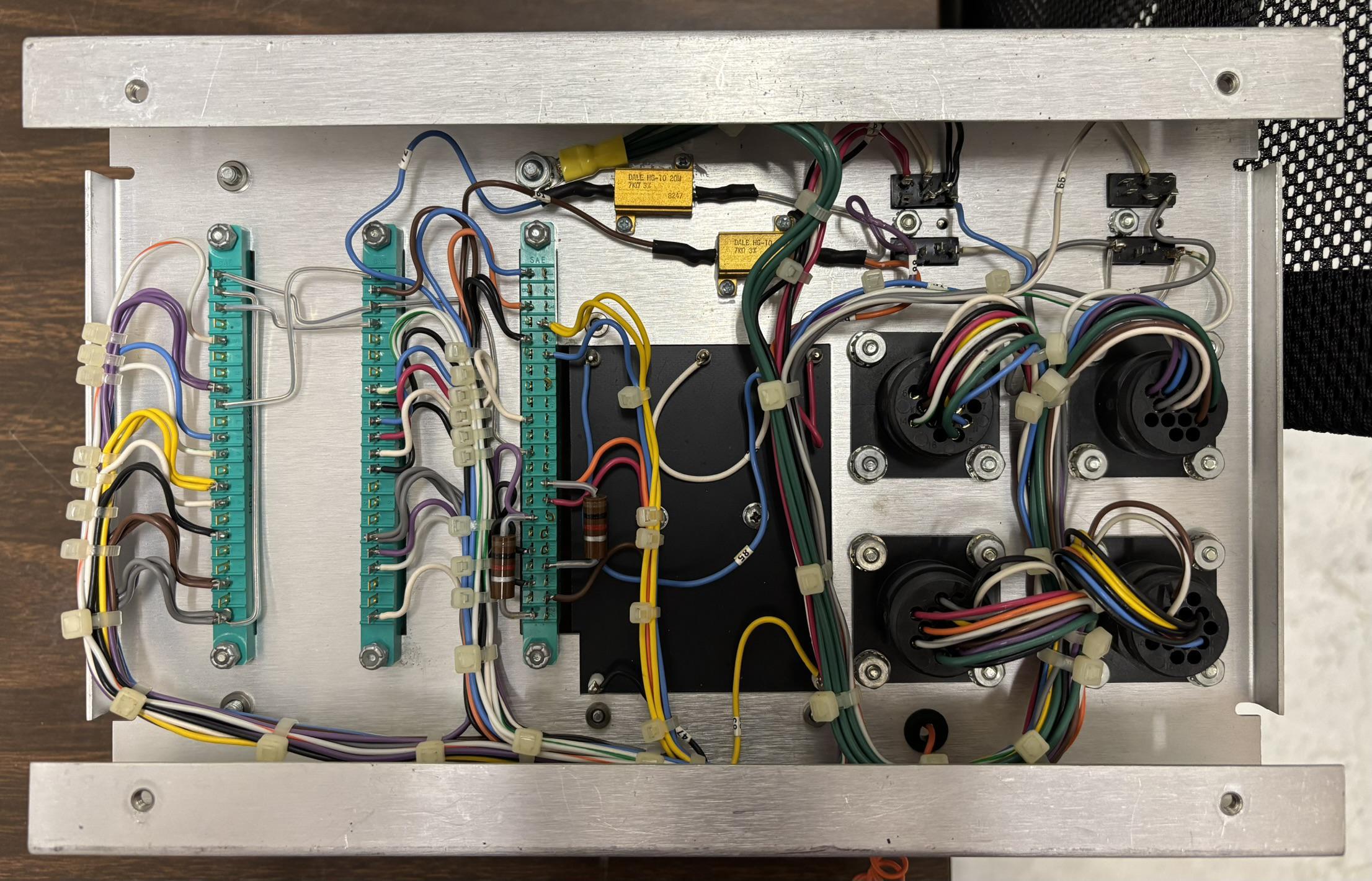 900Z power supply tray