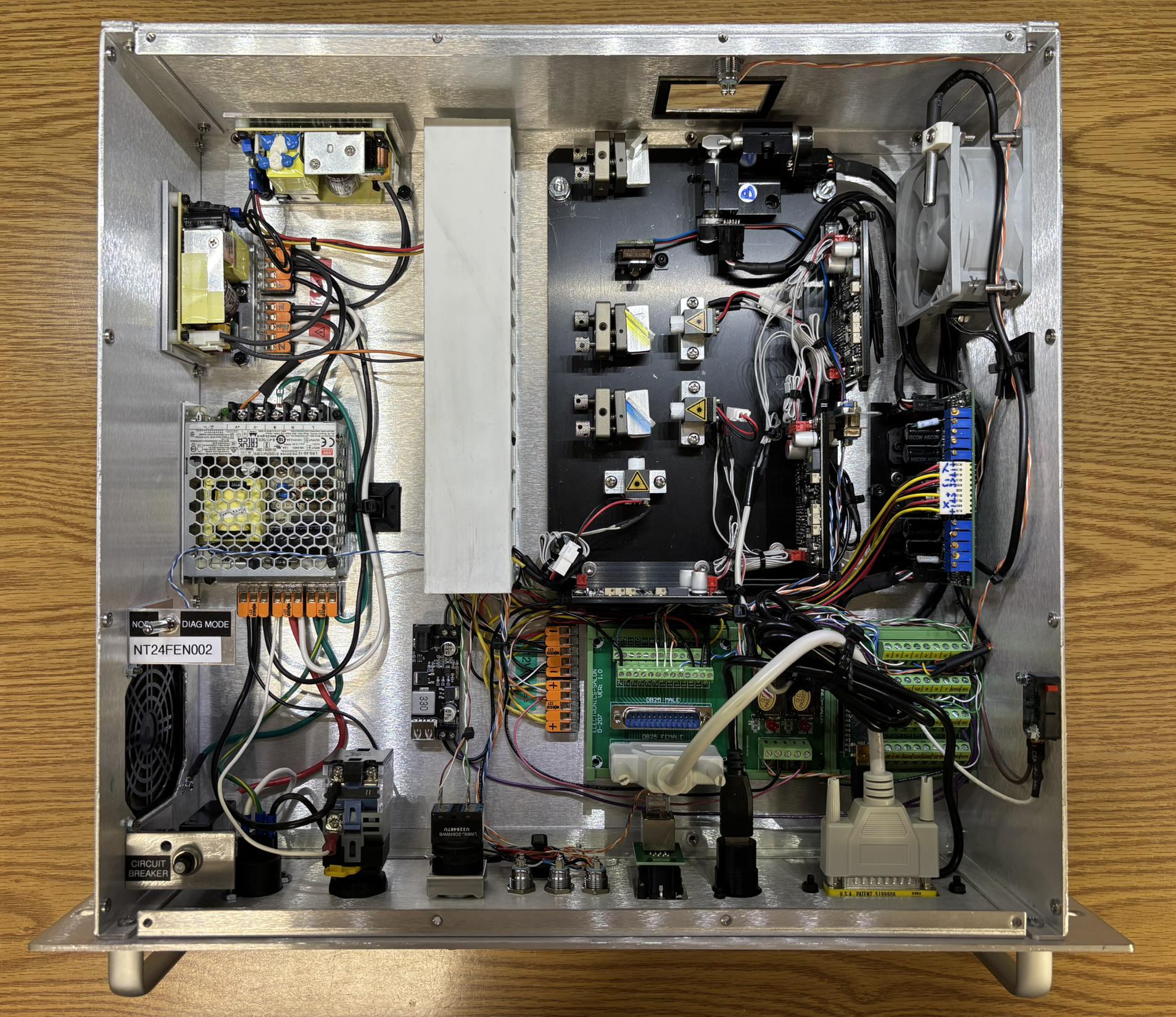 FENRIR laser projector