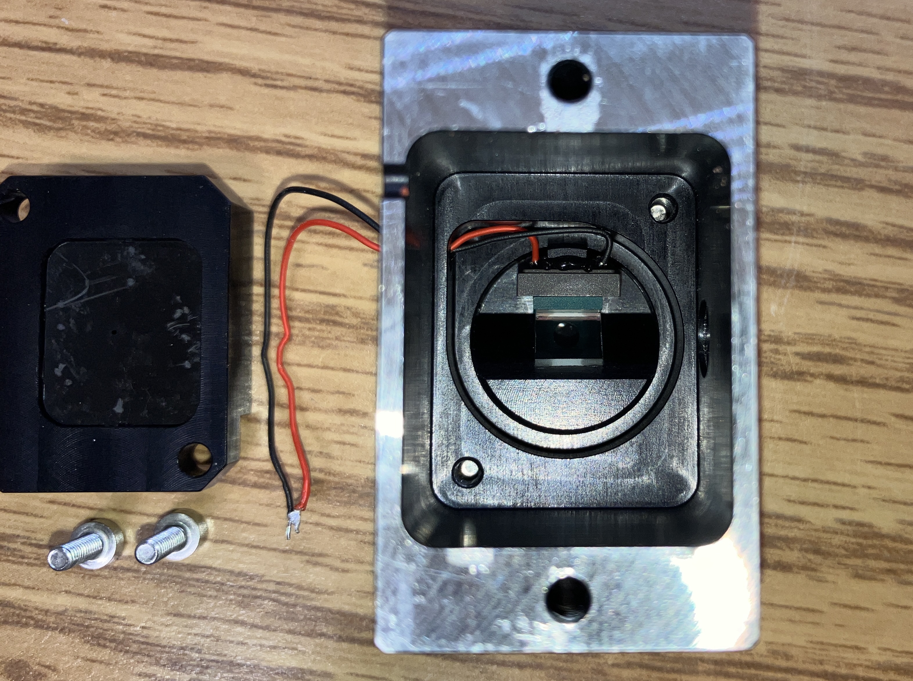 final optical filtering assembly and optical pickup