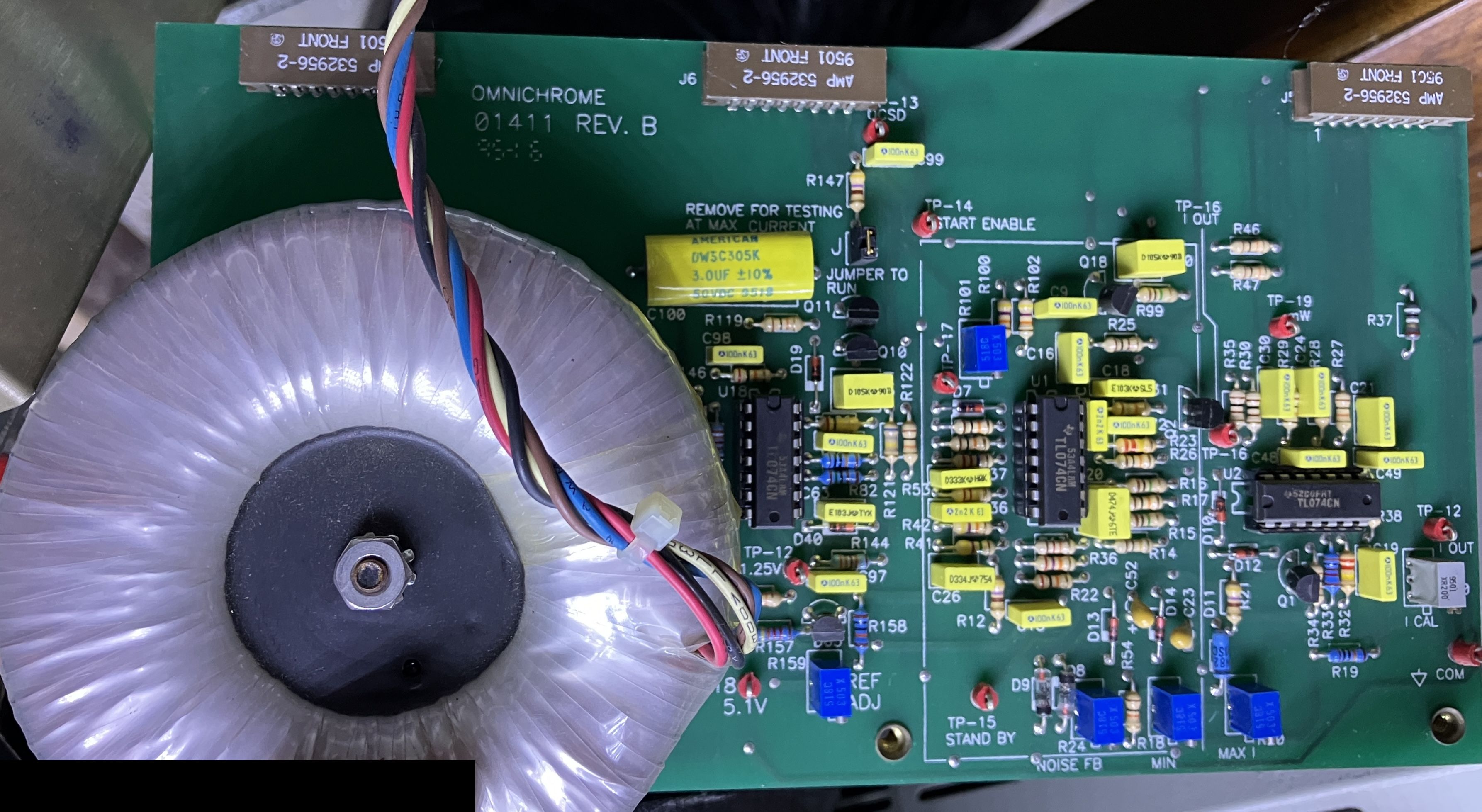 Omnichrome model 171 ion laser power supply inside