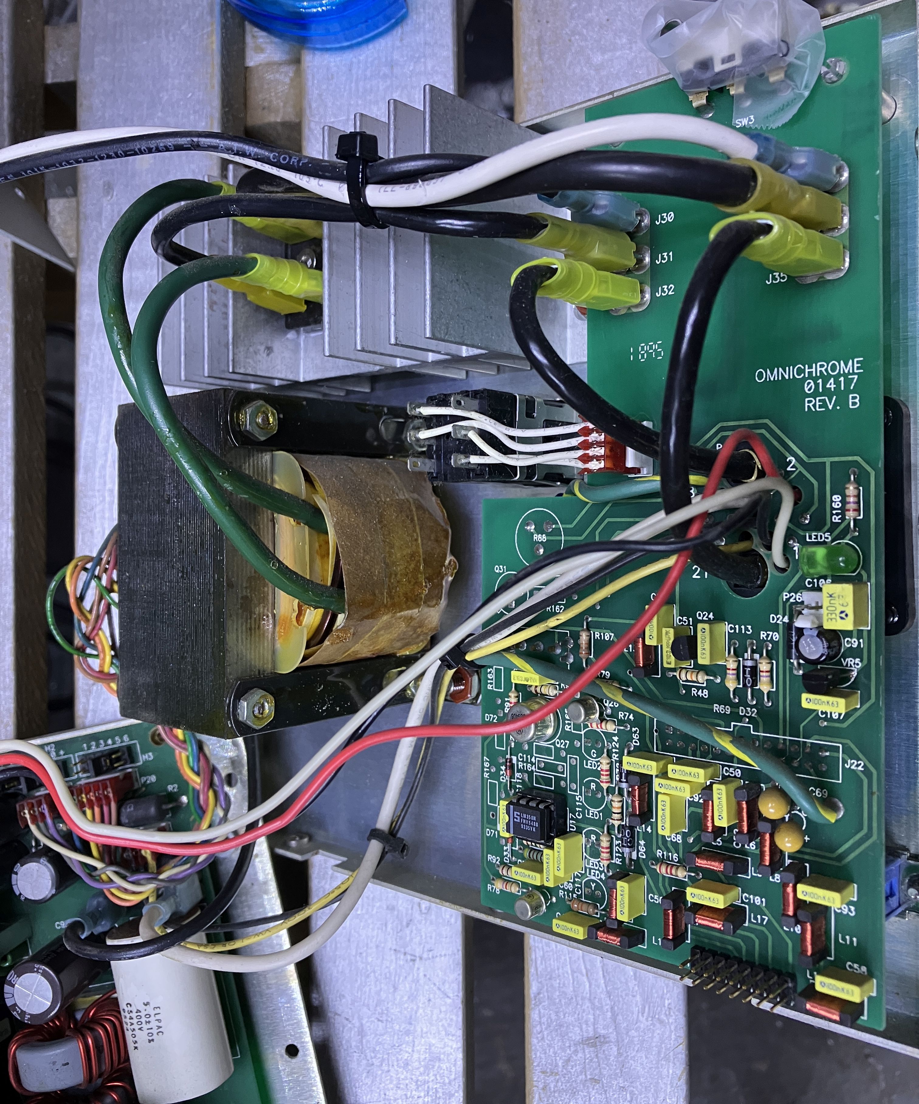 Omnichrome model 171 ion laser power supply inside